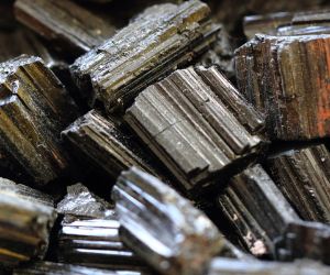 Best Crystals to Heal Stress and Anger Black Tourmaline